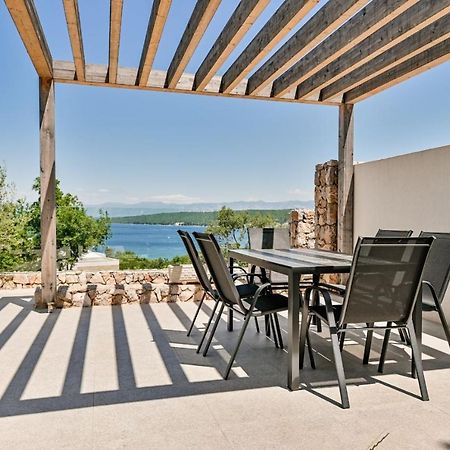 Apartment Flori With Sea View Malinska Exterior foto