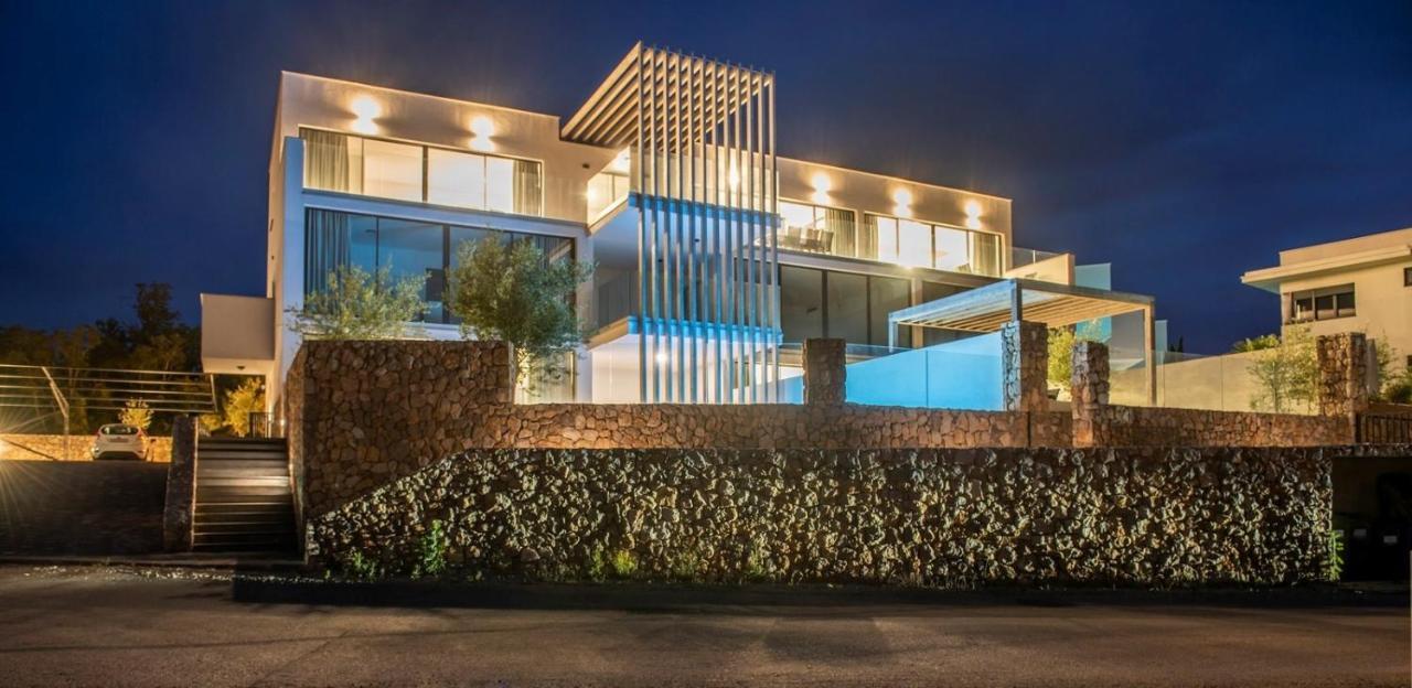 Apartment Flori With Sea View Malinska Exterior foto