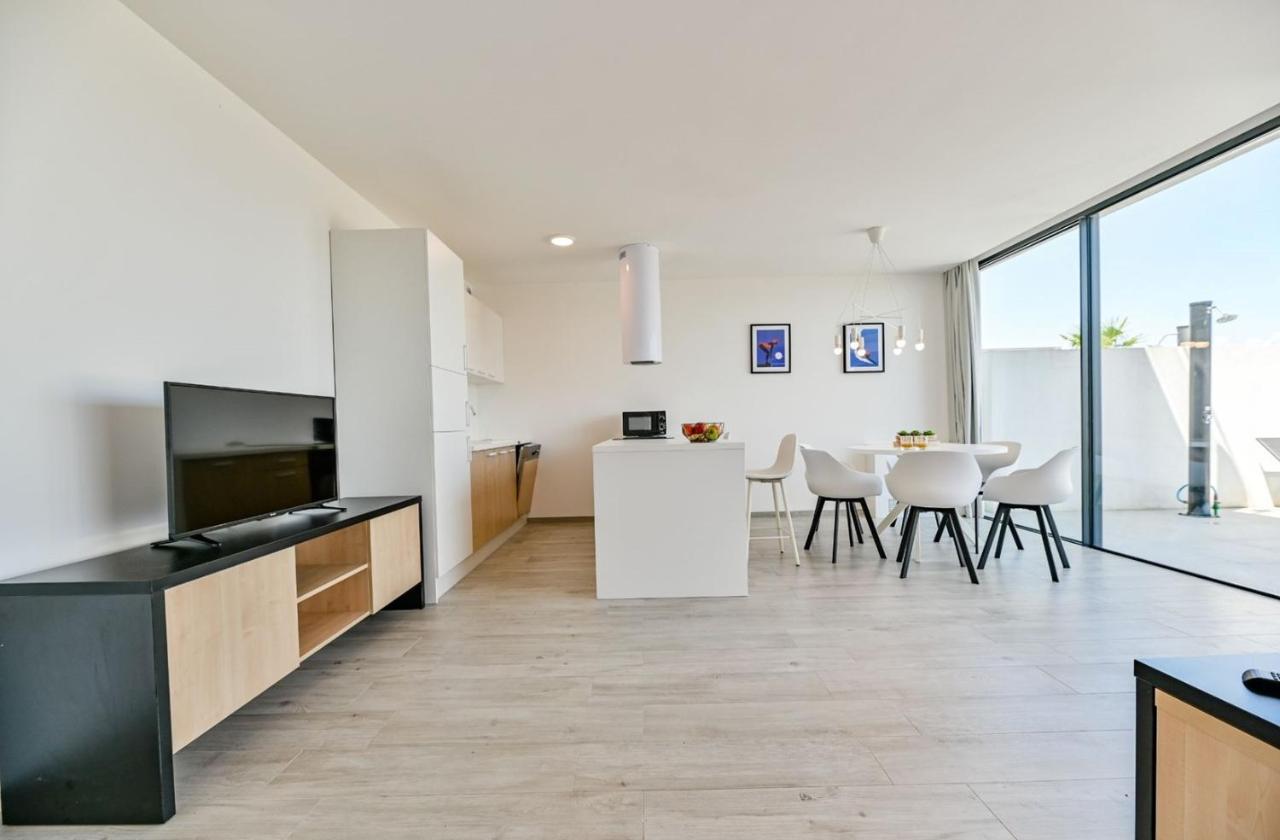 Apartment Flori With Sea View Malinska Exterior foto