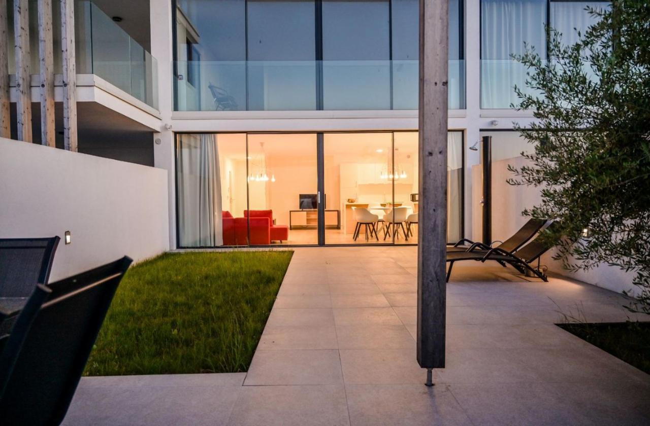 Apartment Flori With Sea View Malinska Exterior foto